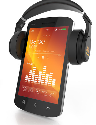 Celular já é o segundo equipamento mais utilizado para ouvir rádio, aponta IBOPE Media